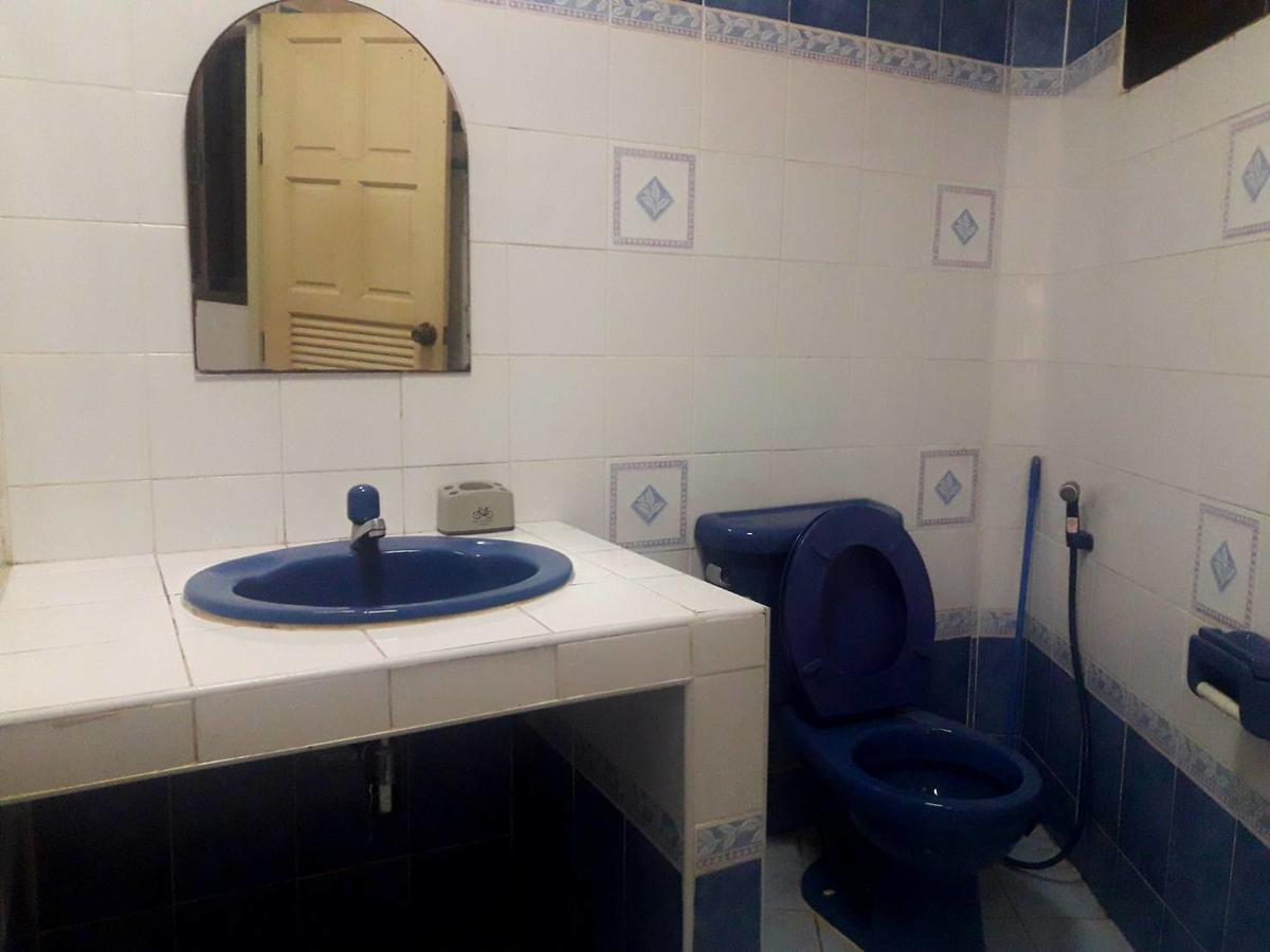 Coc Guest House & Hostel Чиангмай Экстерьер фото