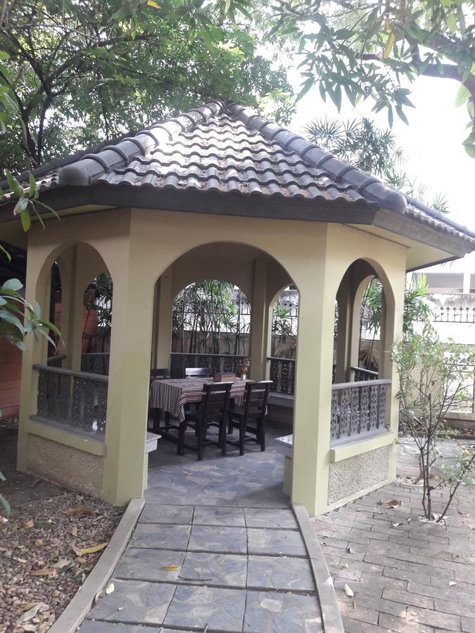 Coc Guest House & Hostel Чиангмай Экстерьер фото