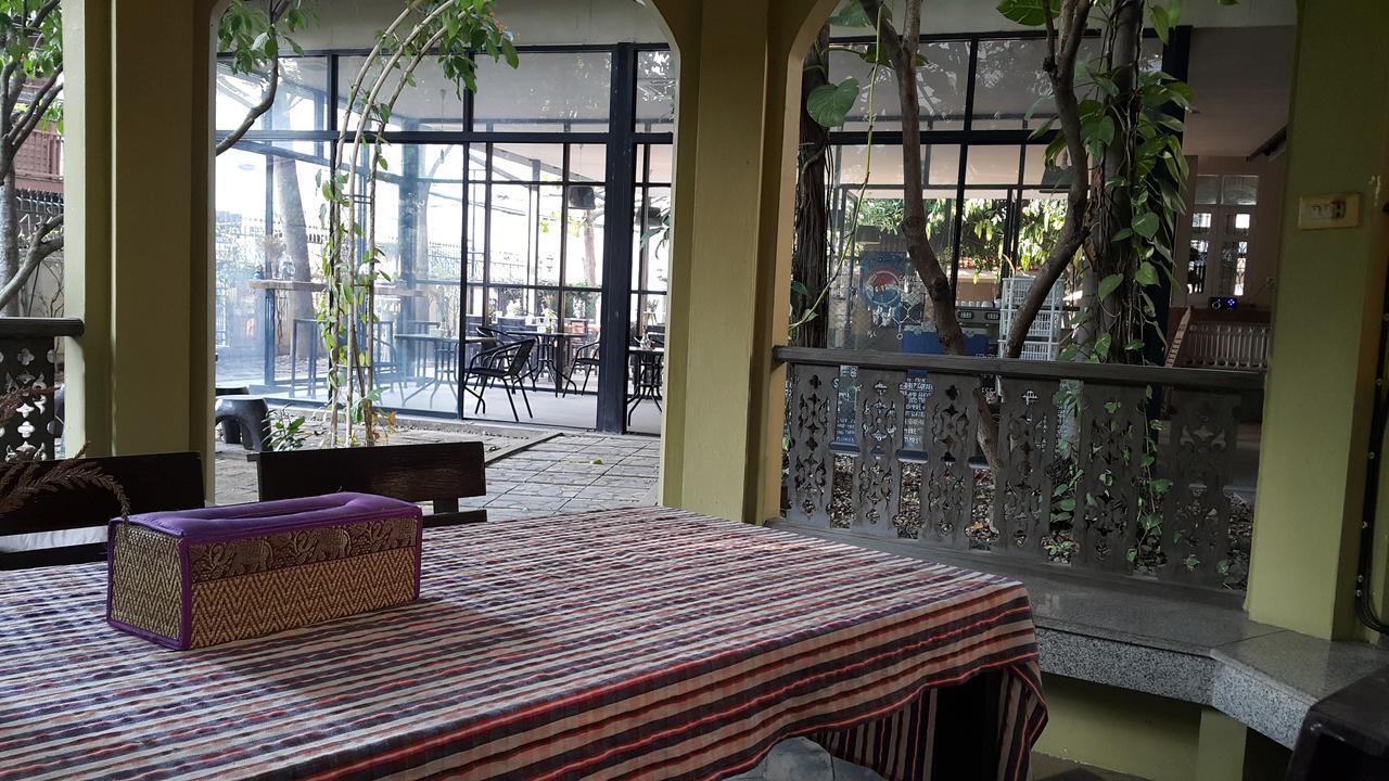 Coc Guest House & Hostel Чиангмай Экстерьер фото