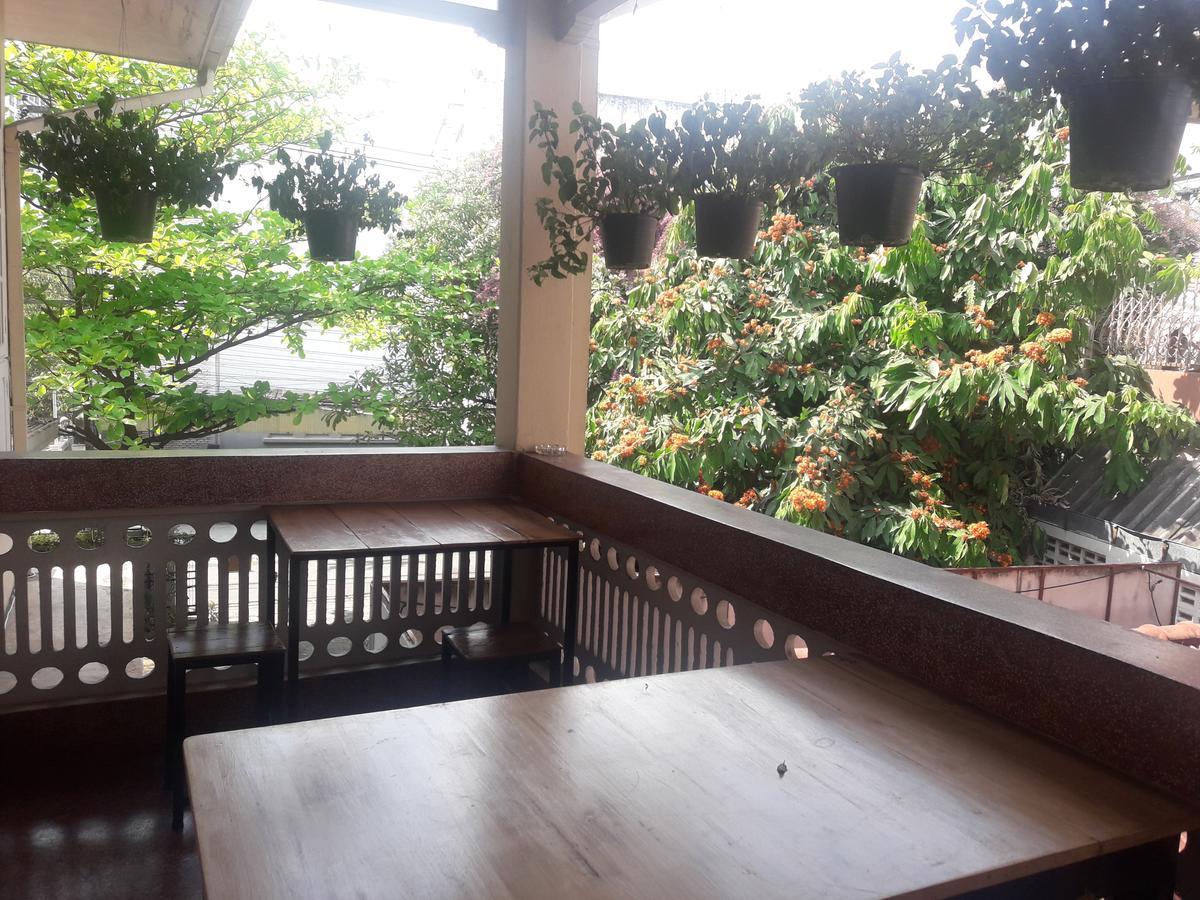 Coc Guest House & Hostel Чиангмай Экстерьер фото